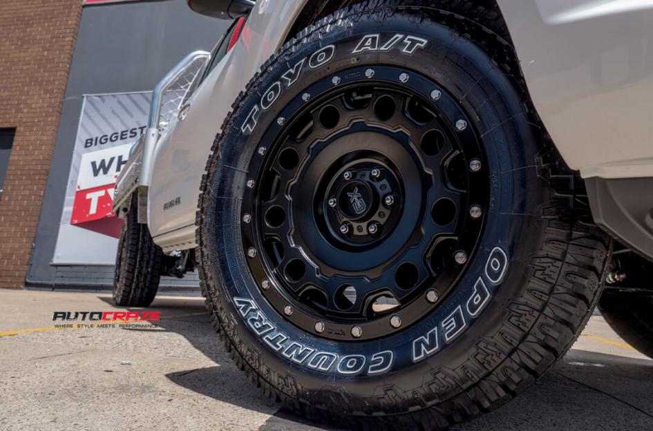 NISSAN NAVARA HOLESHOT XD SATIN BLACK
